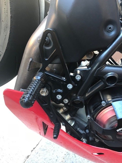 2011 ducati 1198 with upgraded ohlins suspension