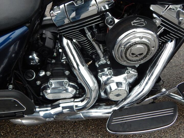 chrome forks painted inner fairing chrome controls silver faced gauges abs hd