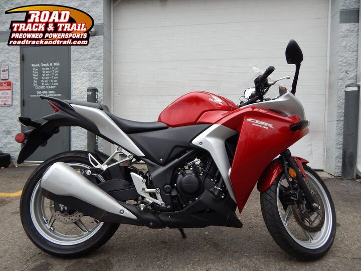 stock fuel injected clean sport bike we can ship this for 399 anywhere