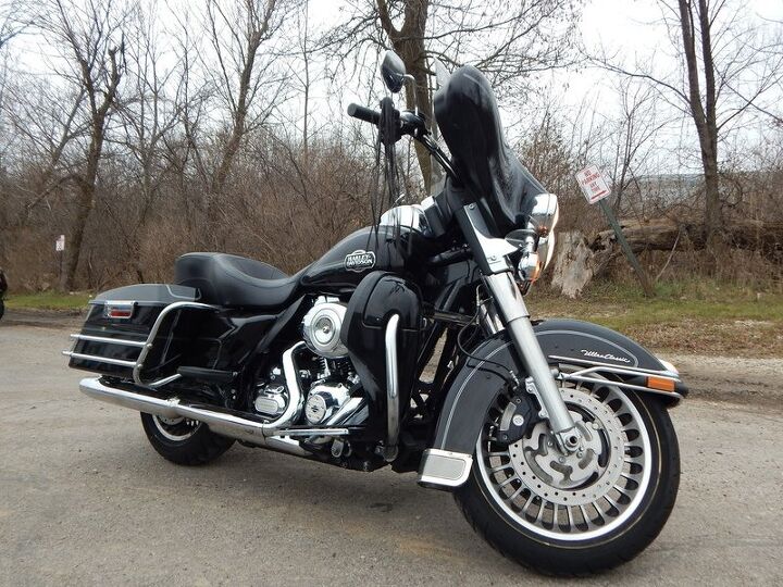 audio cruise control low miles clean bagger we can ship this for 399