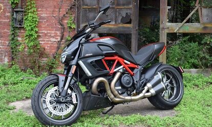2013 Ducati Superbike Diavel Carbon