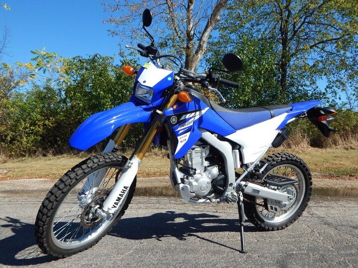 only 600 miles fuel injected clean dual sport we can ship this for 399