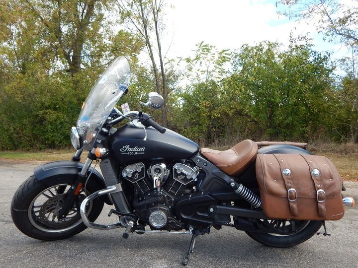 1 owner windshield indian hard mounted saddlebags crash bar new