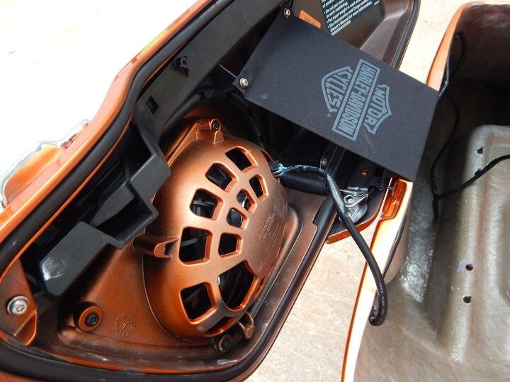 custom paint 26 front wheel raked custom forks air ride upgraded speakers