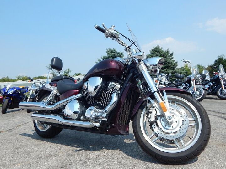 low miles windshield backrest chrome forks cool muscle cruiser we can