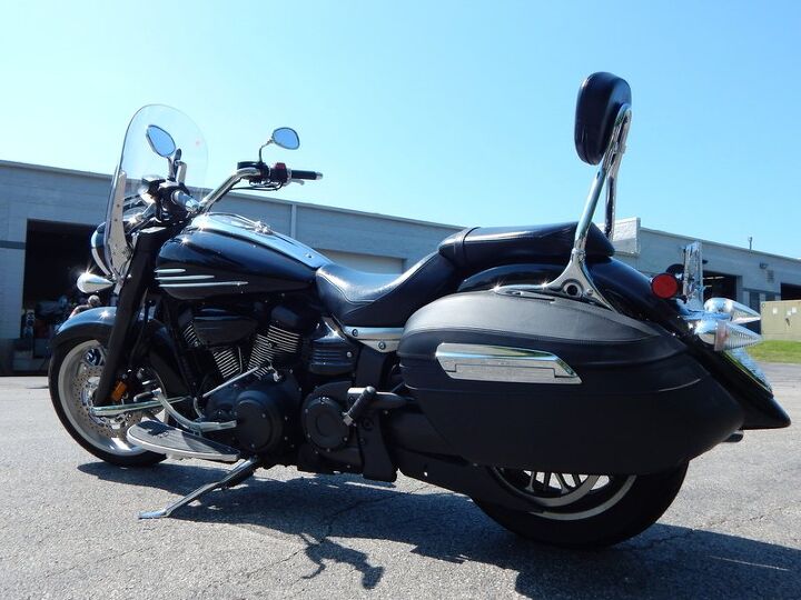 windshield factory saddlebags backrest blacked out look we can ship