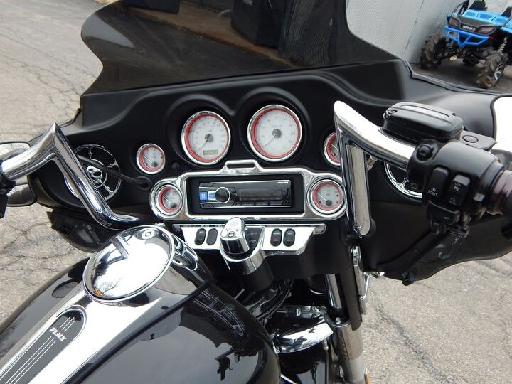 abs security audio cruise big bars lightbar hwy pegs vance and hines true