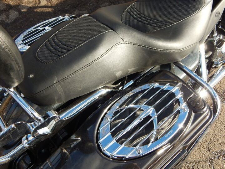 1 owner profile wheels lightbar supertrapp exhaust backrest rack cruise