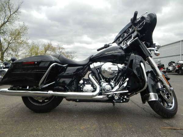 abs cruise heated grips 1 owner navigation street glide look low