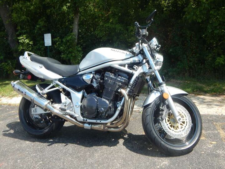 call first on this bike new tires yoshimura tri ovel exhaust bar end
