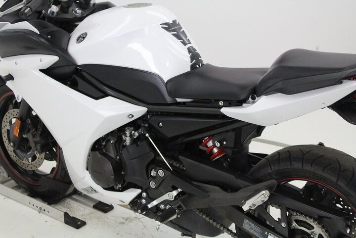 only 9967 miles 100 stock great color combo 2012 yamaha