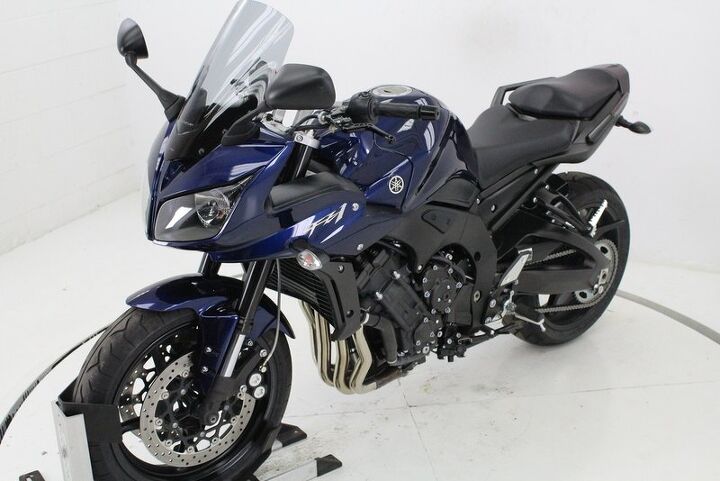 only 2395 miles leo vince exhaust fender eliminator tinted