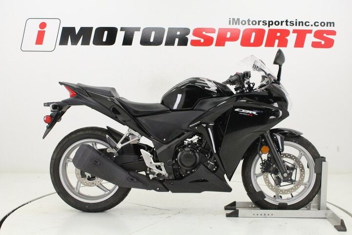 only 1193 miles great starter bike 100 stock the cbr250r