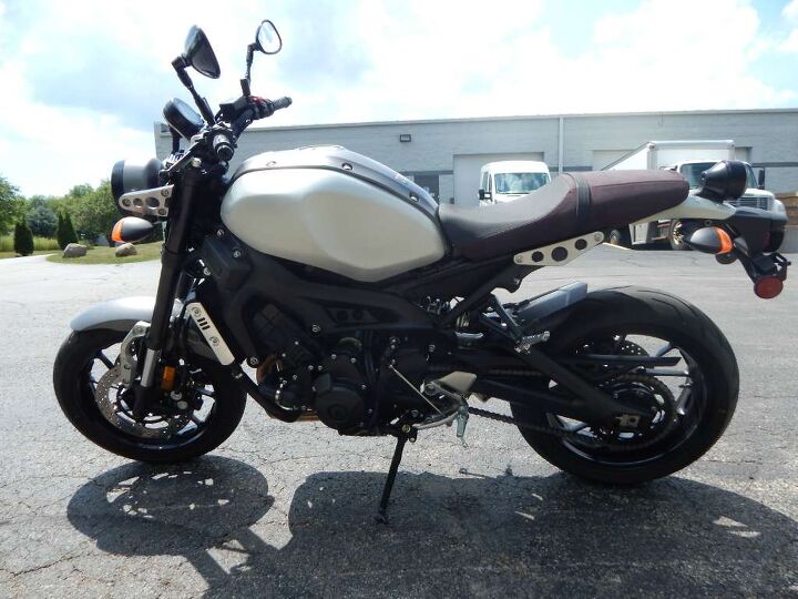 only 848 miles 1 owner abs full akrapovic carbon fiber exhaust sweet new