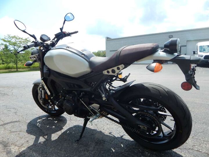 only 848 miles 1 owner abs full akrapovic carbon fiber exhaust sweet new