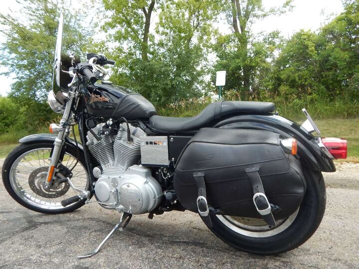 newer tires windshield hardmounted saddlebags pipes clean low
