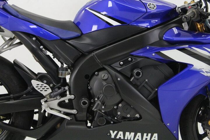 frame sliders upgraded seat great color combo the 2006 yzf r1
