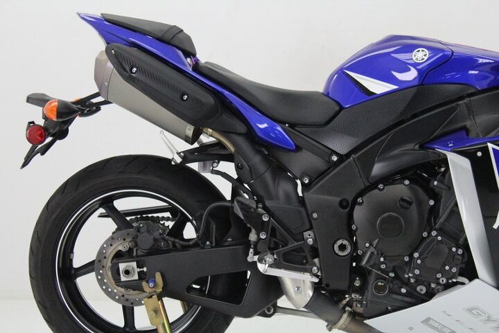 only 3078 miles great color combo 100 stock 2013 yamaha