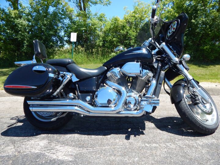 batwing fairing w audio vance hines exhaust hypercharger new tires backrest