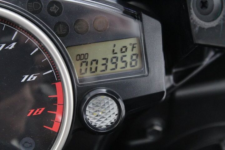 only 3958 miles upgraded exhaust fender eliminator light