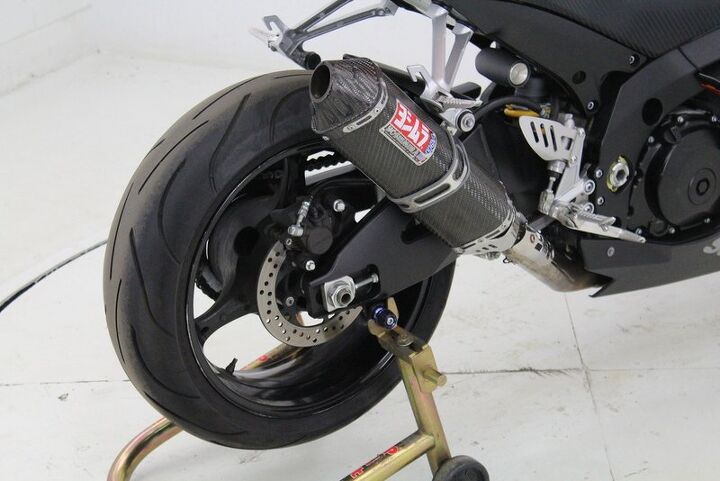 only 11354 miles yoshimura exhaust fender eliminator to the