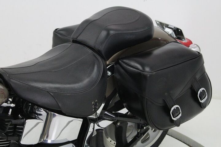 screamin eagle intake upgraded exhaust floor boards leather saddle