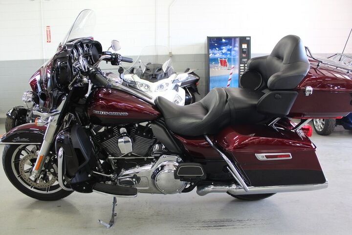 only 4597 miles security system floor boards hard saddle and trunk