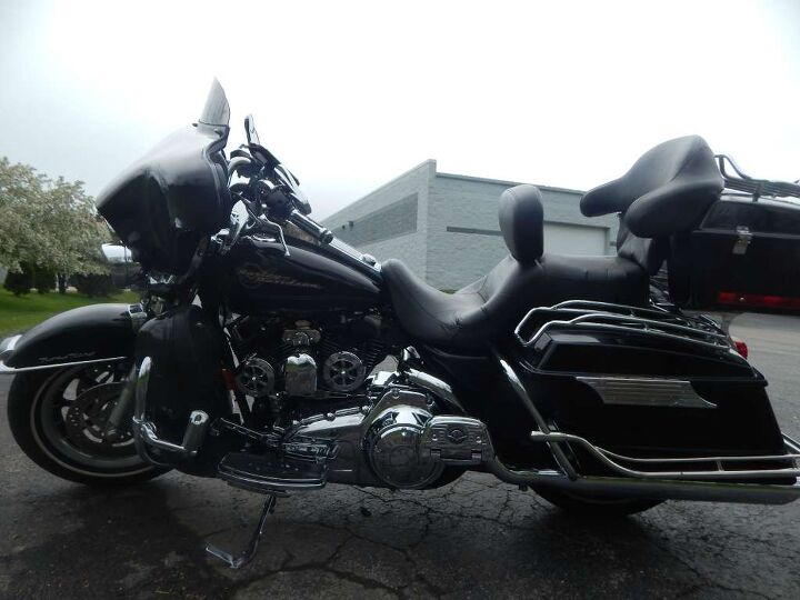 upper fairing w audio ultra lowers chrome boards vance hines exhaust high