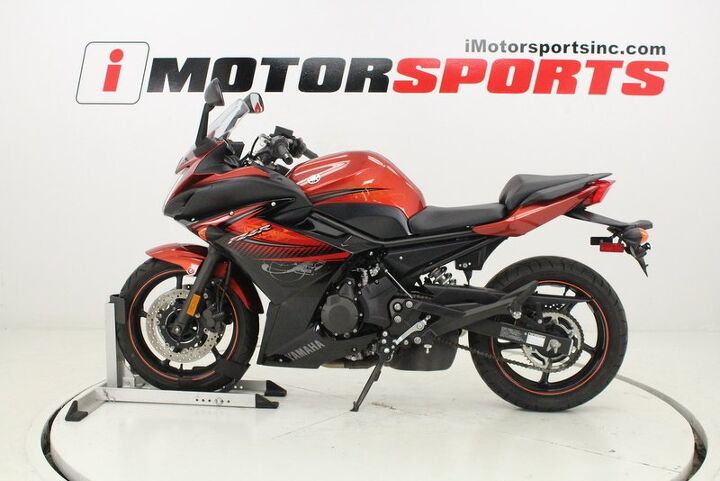 great color combo windshield great entry level bike 2011 yamaha