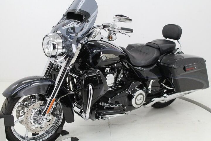 only 3862 miles 1 of 3650 ever made 110th anniversary model cvo