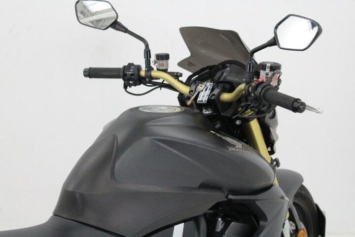 only 6772 miles fender eliminator tinted windscreen 2012