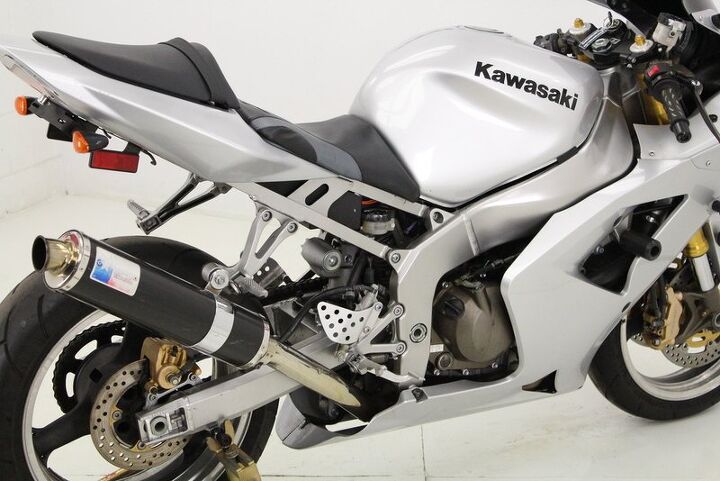 tinted windscreen frame sliders upgraded exhaust 2003 kawasaki