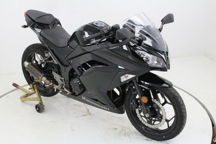 only 5281 miles upgraded exhaust fender eliminator 2014