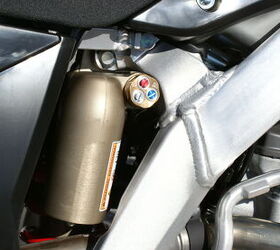 engine type 4 stroke single cylinder dohc displacement