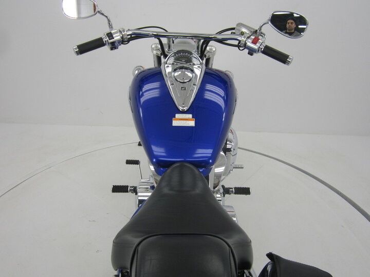 passenger backrest w luggage rack saddle bags the vtx1300 is a