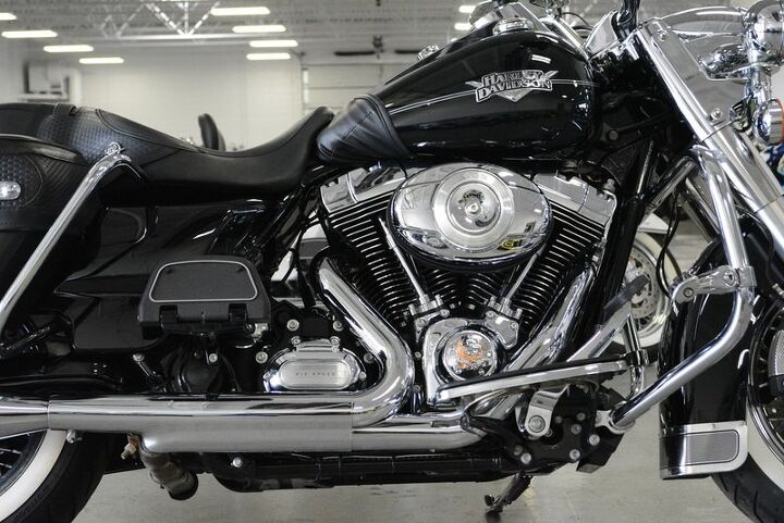 only 3625 miles vance hines exhaust speakers led lighting highway
