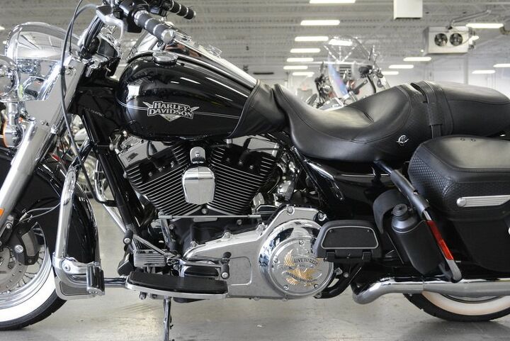 only 3625 miles vance hines exhaust speakers led lighting highway