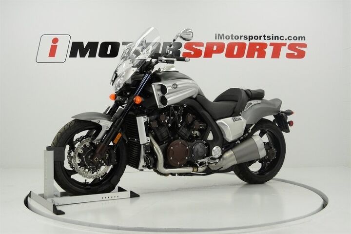 only 867 miles windshield 0 60 2 5 seconds 2014 yamaha vmaxall
