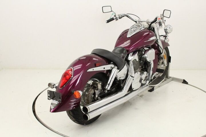 only 5506 miles floor boards great color combo the vtx1300r