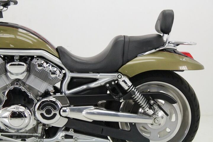 only 10628 miles upgraded grips back rest luggage rack awesome