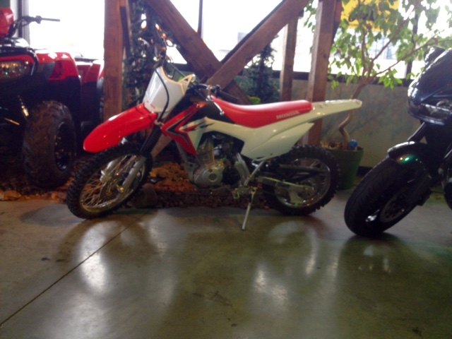 2014 honda crf125f only 10 hours of riding time on this bike tires still have