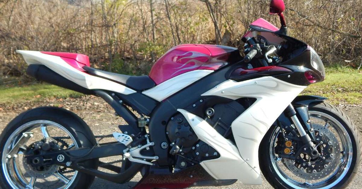 Lowered Stretched R1 2005 Yamaha YZF-R1 For Sale | Motorcycle Classifieds | Motorcycle.com