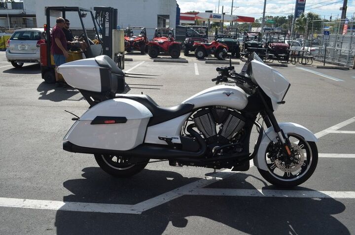 info2014 victory cross country white metallic want to stack this bold