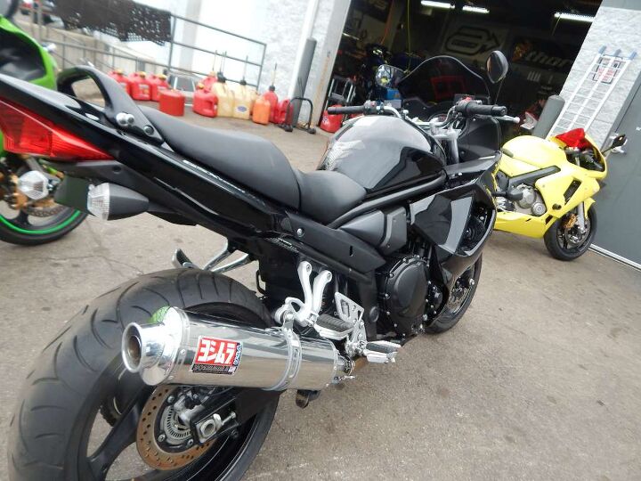1 owner abs yoshimura exhaust www roadtrackandtrail com we can ship this