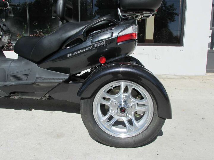 automatic trike easy to ride call 561 340 5254 now don t delay