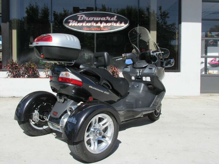 automatic trike easy to ride call 561 340 5254 now don t delay