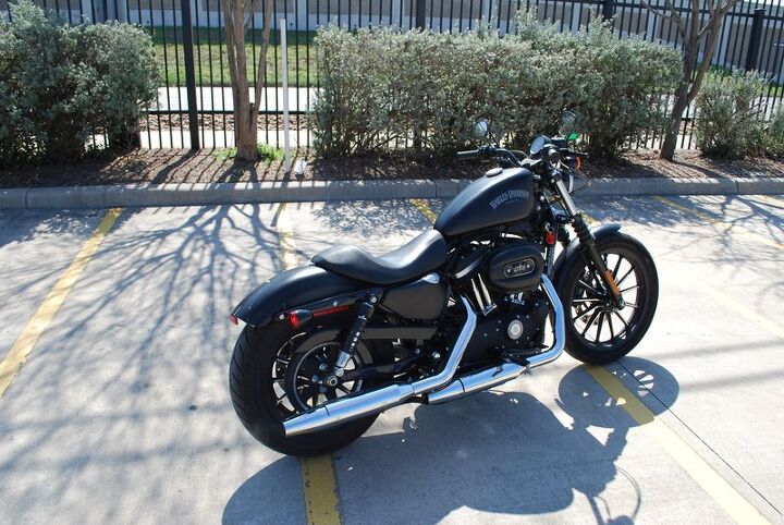 info2015 harley davidson sportster iron 883this blacked out bruiser