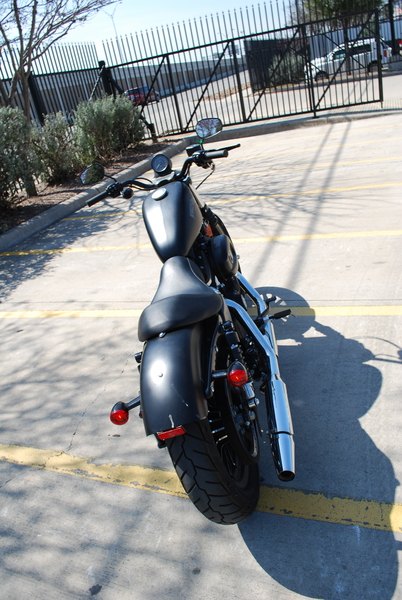 info2015 harley davidson sportster iron 883this blacked out bruiser