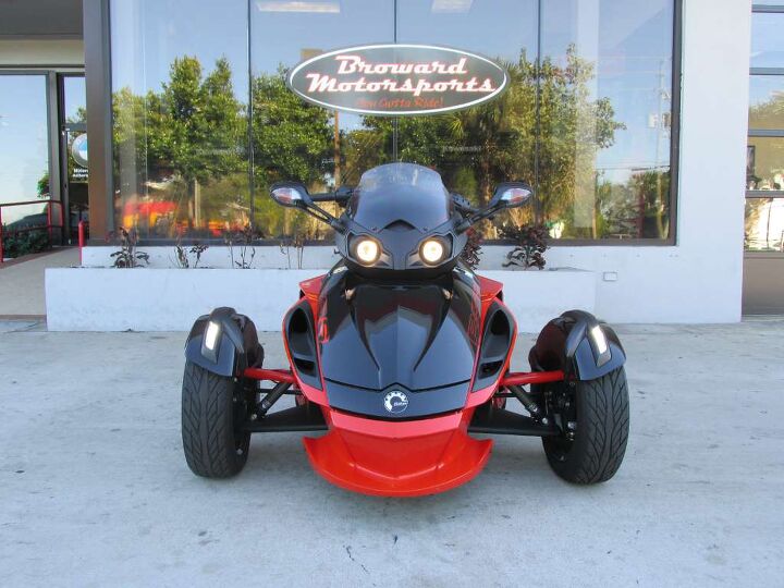 can am retired executive s personal demo model one year of factory warranty
