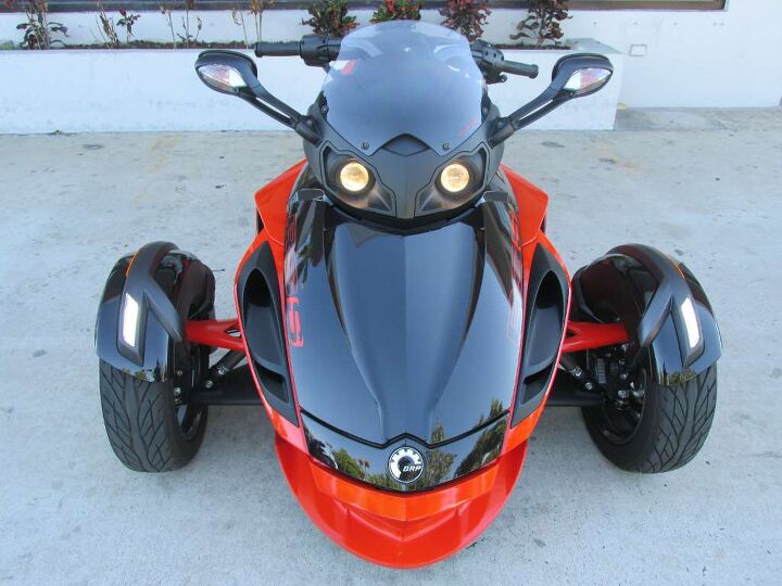 can am retired executive s personal demo model one year of factory warranty